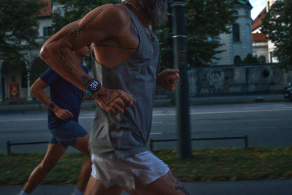 Мултиспорт часовник Suunto Race 2