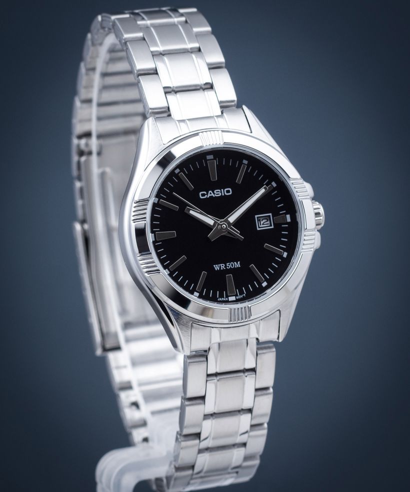 Часовник Дамски Casio Classic
