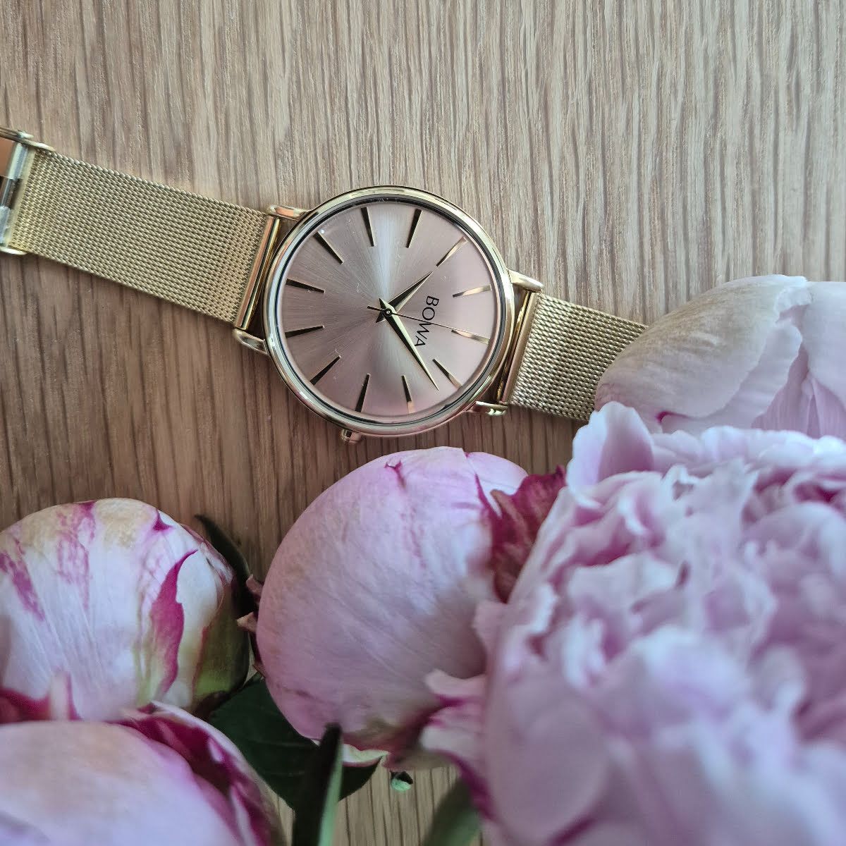 Часовник Дамски BOWA Praha Pink-Gold Mesh 38