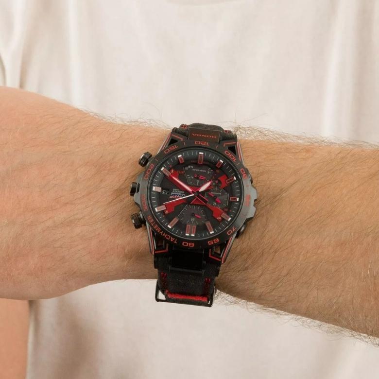 Edifice EFV-C120D-3AEF - Funkcja czasu światowego